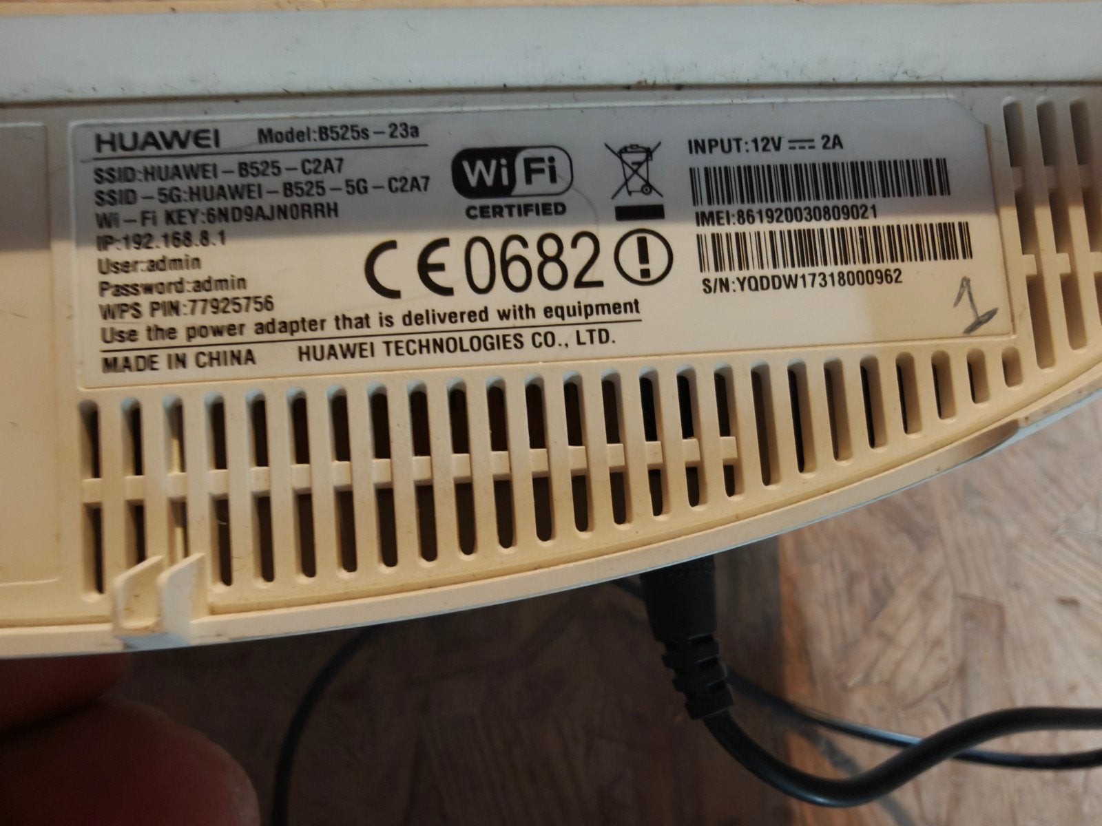 Huawei B525s-23a 4G LTE Router - Wit, Ophalen of Verzenden, Gebruikt, Router, Huawei