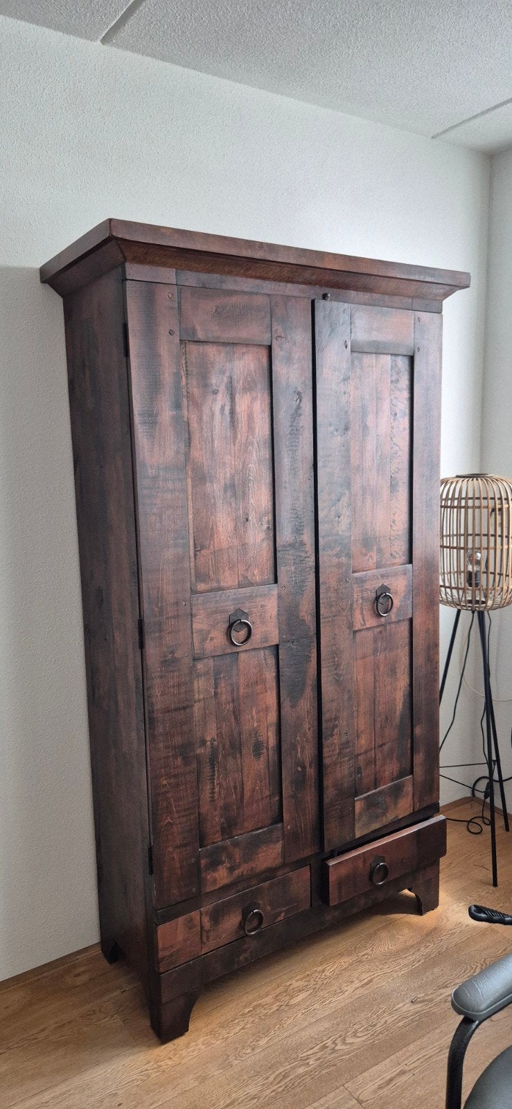 Massief houten buffetkast met twee lades, Ophalen, Zo goed als nieuw, 150 tot 200 cm, 25 tot 50 cm