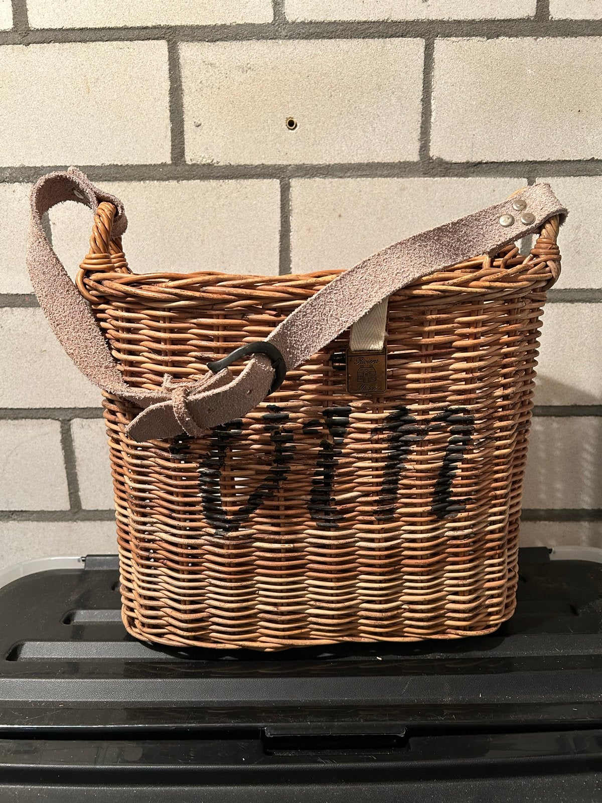 Riviera Maison Wijnmand met 'Vin' opdruk, Ophalen, Natuurlijk materiaal, Bruin, Landelijk