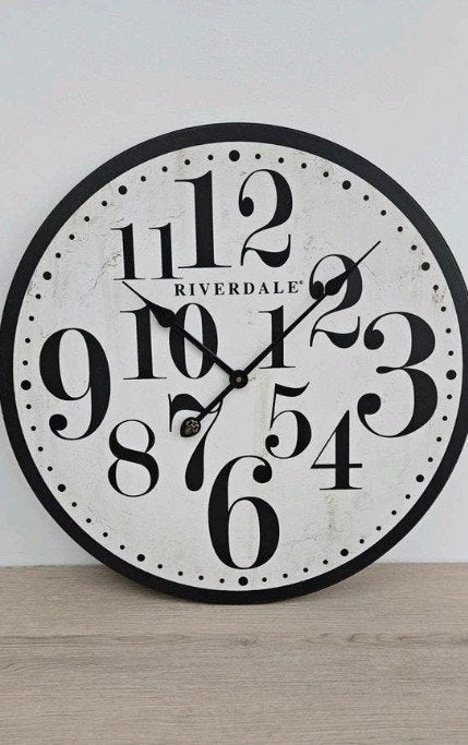 Riverdale wandklok 60 cm, Ophalen of Verzenden