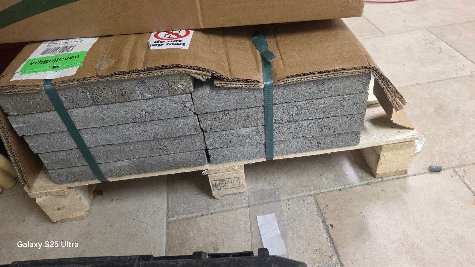 Nieuwe 30x30 tegels op pellet - 18 stuks, Ophalen of Verzenden