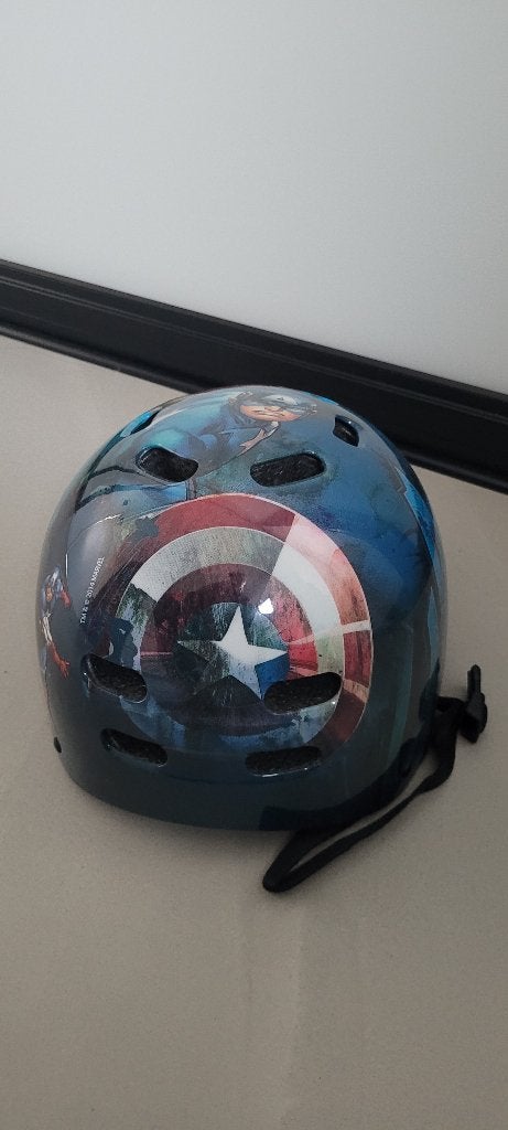 Skatehelm voor kinderen, Captain America, Ophalen, Zo goed als nieuw, Bescherming