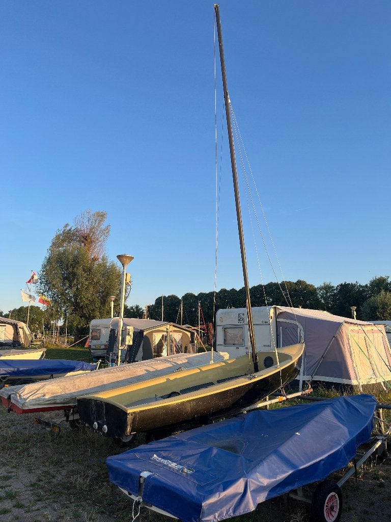 Flying Junior Zeilboot met wegtrailer, Ophalen, Gebruikt, Minder dan 15 m², Overige typen
