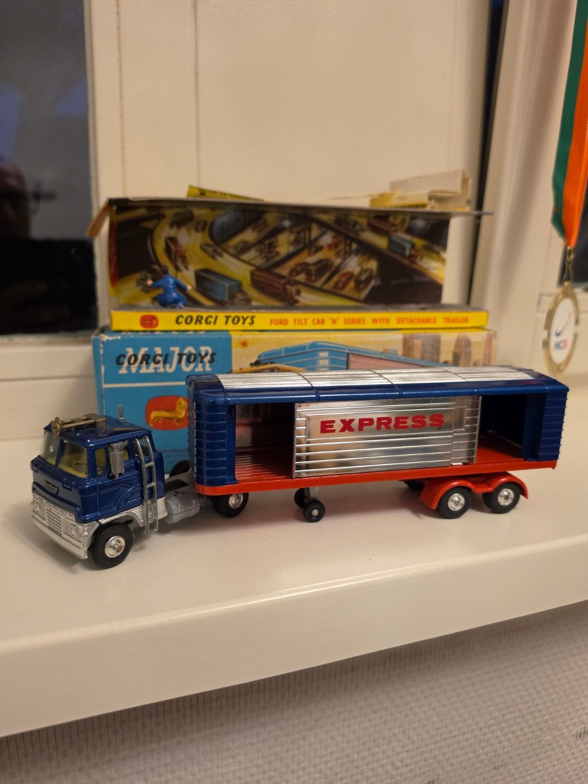 Corgi toys ford tilt cab h series 1137, Ophalen of Verzenden, Nieuw, Bus of Vrachtwagen, Corgi