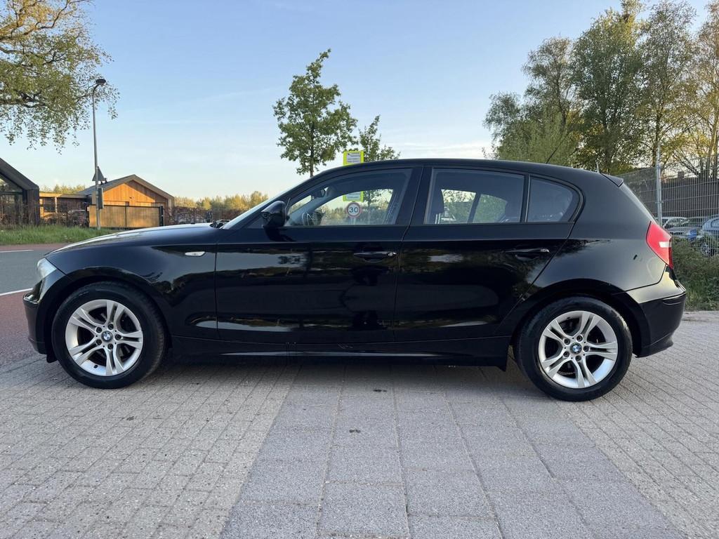 BMW 1-serie 116i Business Line Sport AIRCO CRUISE PSENSOR, 1-Serie, Achterwielaandrijving, 4 cilinders, 4 stoelen