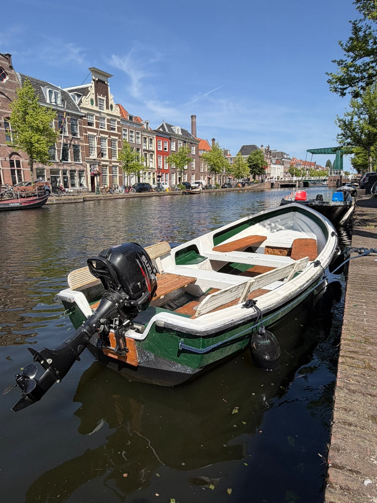 Polyester bootje incl 4pk suzuki, Watersport en Boten, Gebruikt, Afdekzeil, Buitenboordmotor, 4 pk