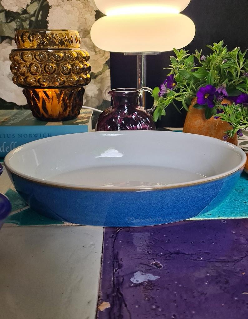 Denby England imperial blue ovenschaal 28,5 x 20,5 x 5,5cm., Ophalen of Verzenden, Zo goed als nieuw, Steen/keramiek, Overige merken
