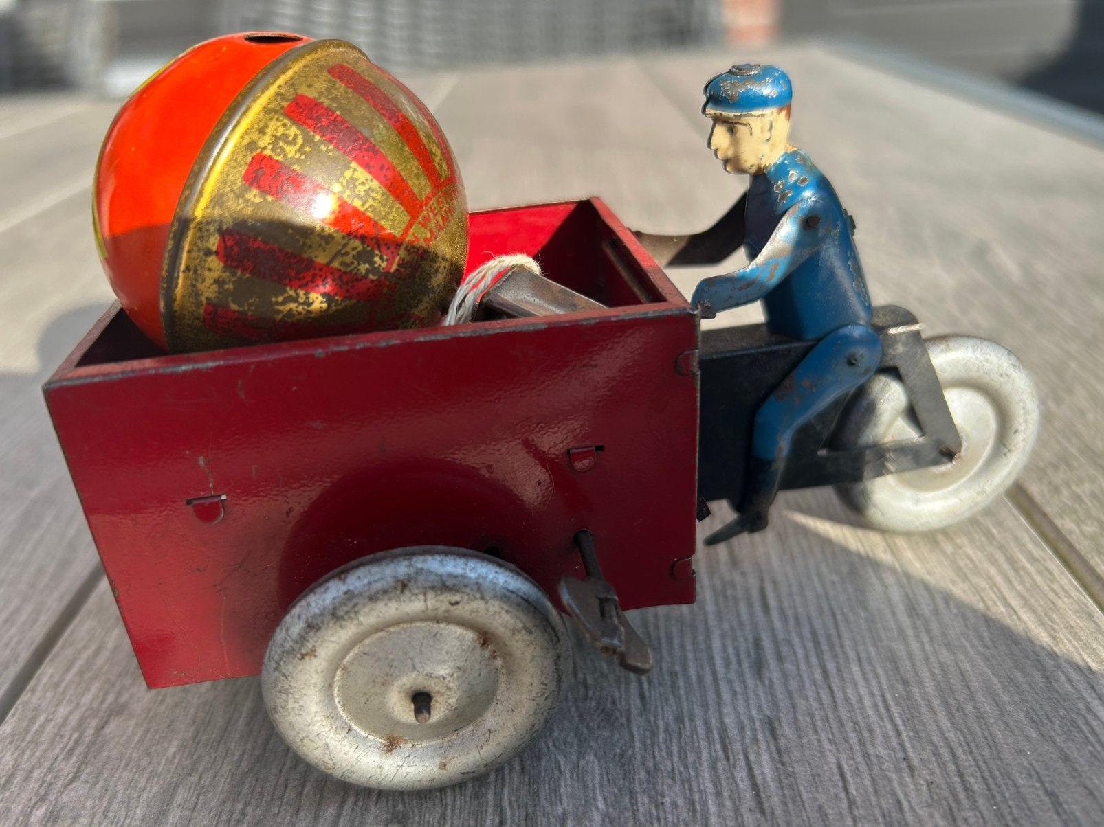 Vebe Triporteur met een Lehmann tol, Ophalen