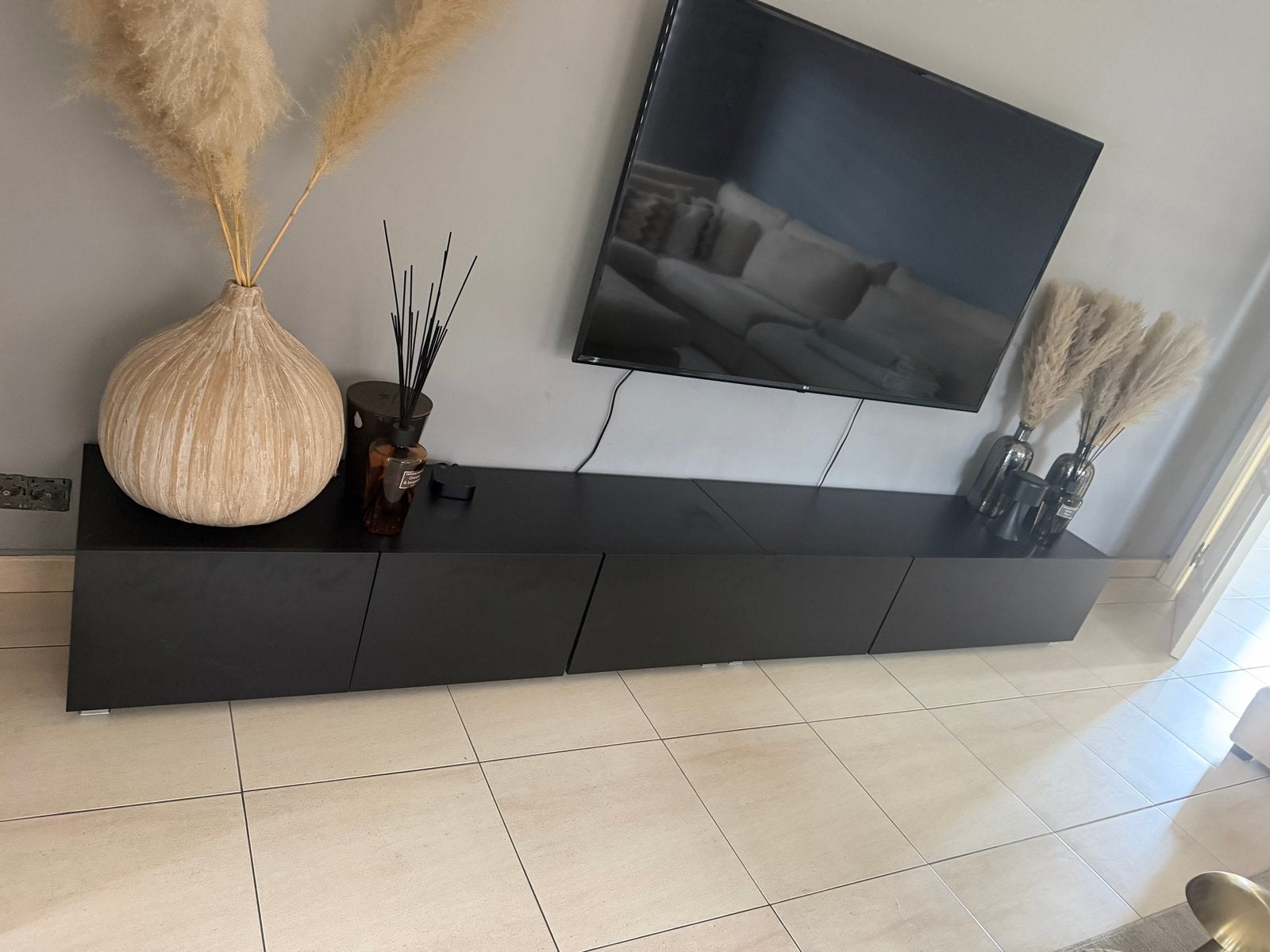 Zwart TV-meubel met 4 lades, Ophalen, Zo goed als nieuw, 200 cm of meer, Minder dan 100 cm