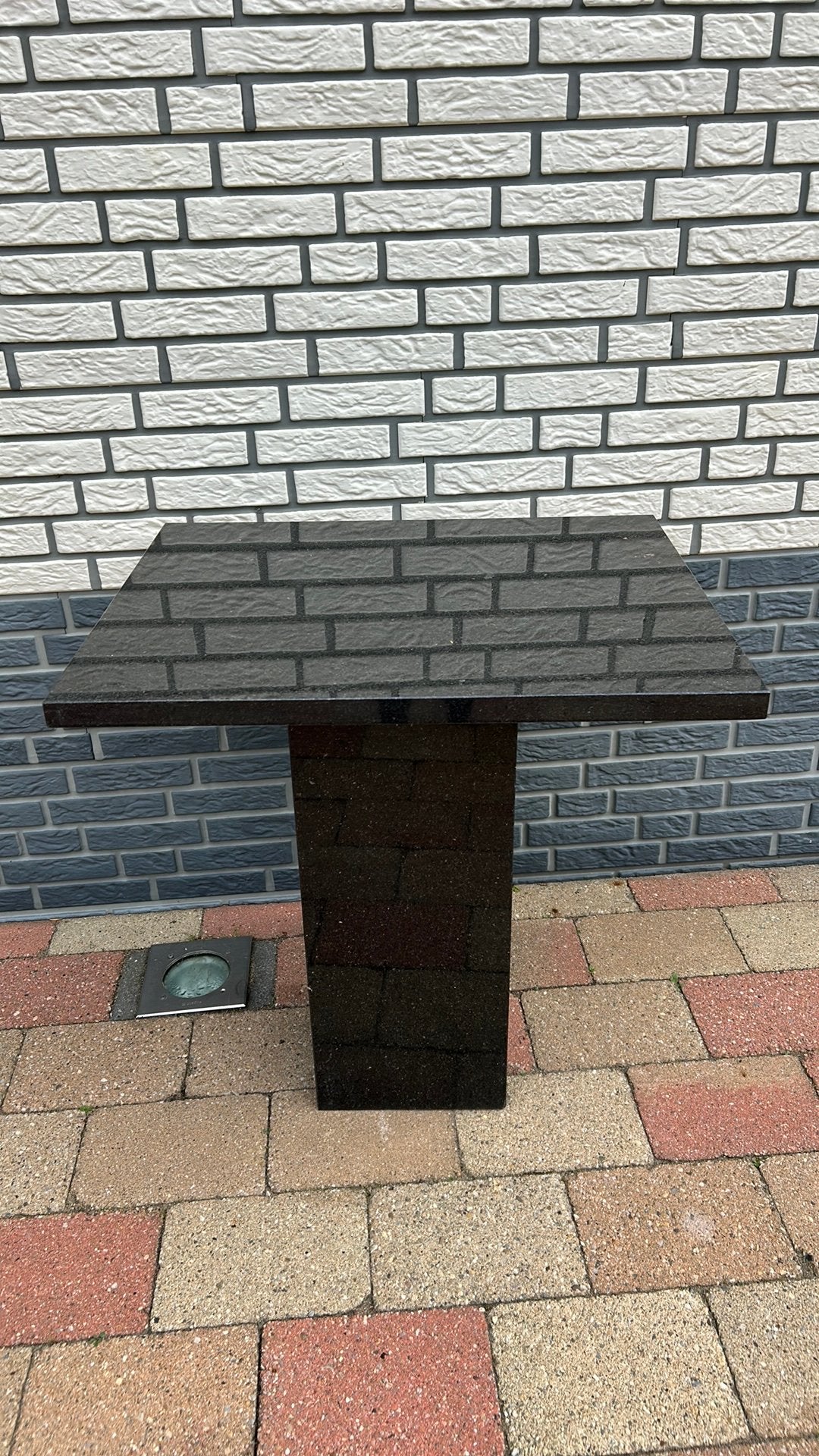 Natuurstenen tafel buiten, Ophalen, Zo goed als nieuw, Vierkant, Overige materialen