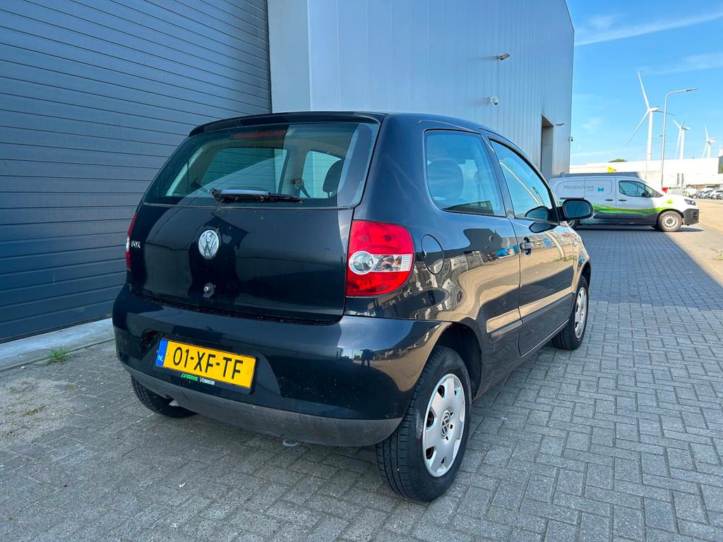 Volkswagen Fox 1.2i Trendline STUURBEKR NAP APK, Voorwielaandrijving, Stof, 4 stoelen, Origineel Nederlands