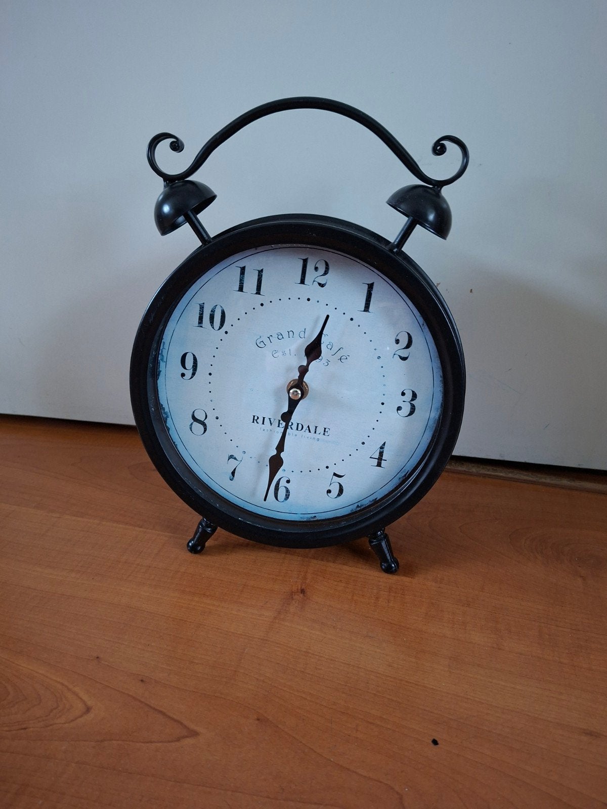 Riverdale Tafelklok/Wekker 28cm Zwart Vintage, Ophalen of Verzenden, Gebruikt, Zwart, Tafelklok