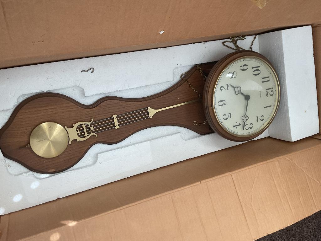 Hermle hangklok, slingeruurwerk met gewichten, Ophalen, Gebruikt, Analoog, Wandklok