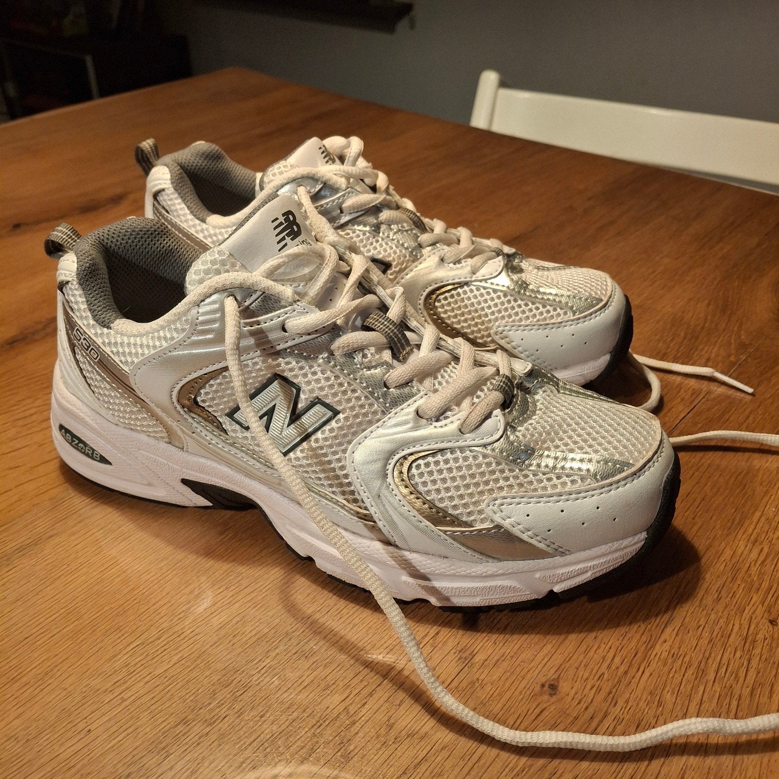 New Balance 530 wit/goud maat 38, Wit, New Balance, Ophalen of Verzenden, Sneakers of Gympen