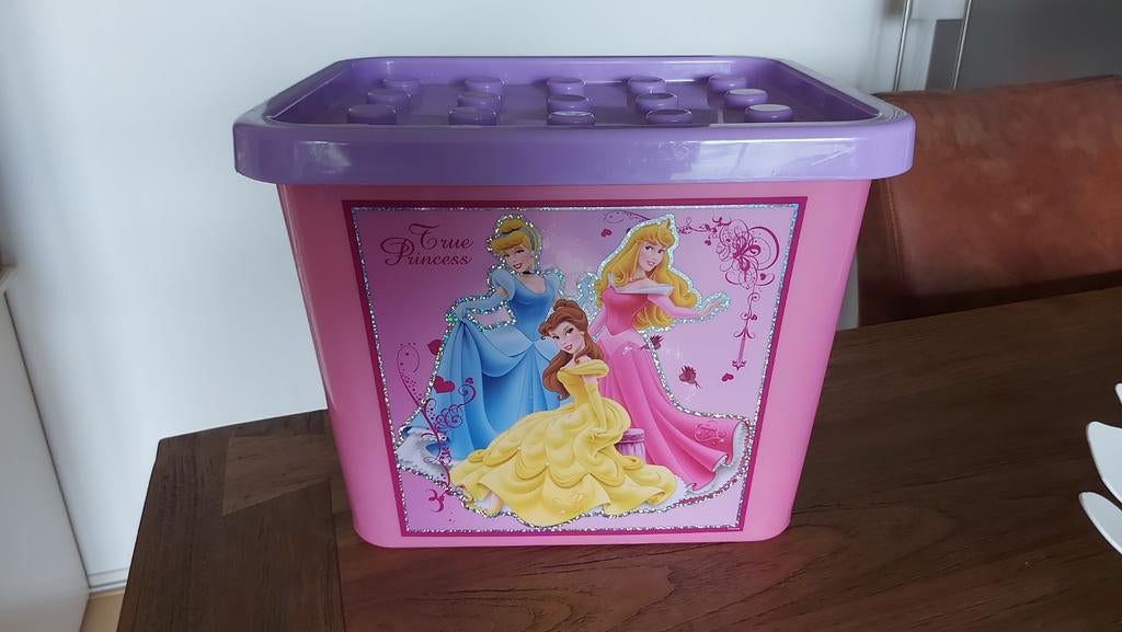 Kleine popjes,soort van barbies in mooie plastic box., Ophalen, Zo goed als nieuw, Overige typen