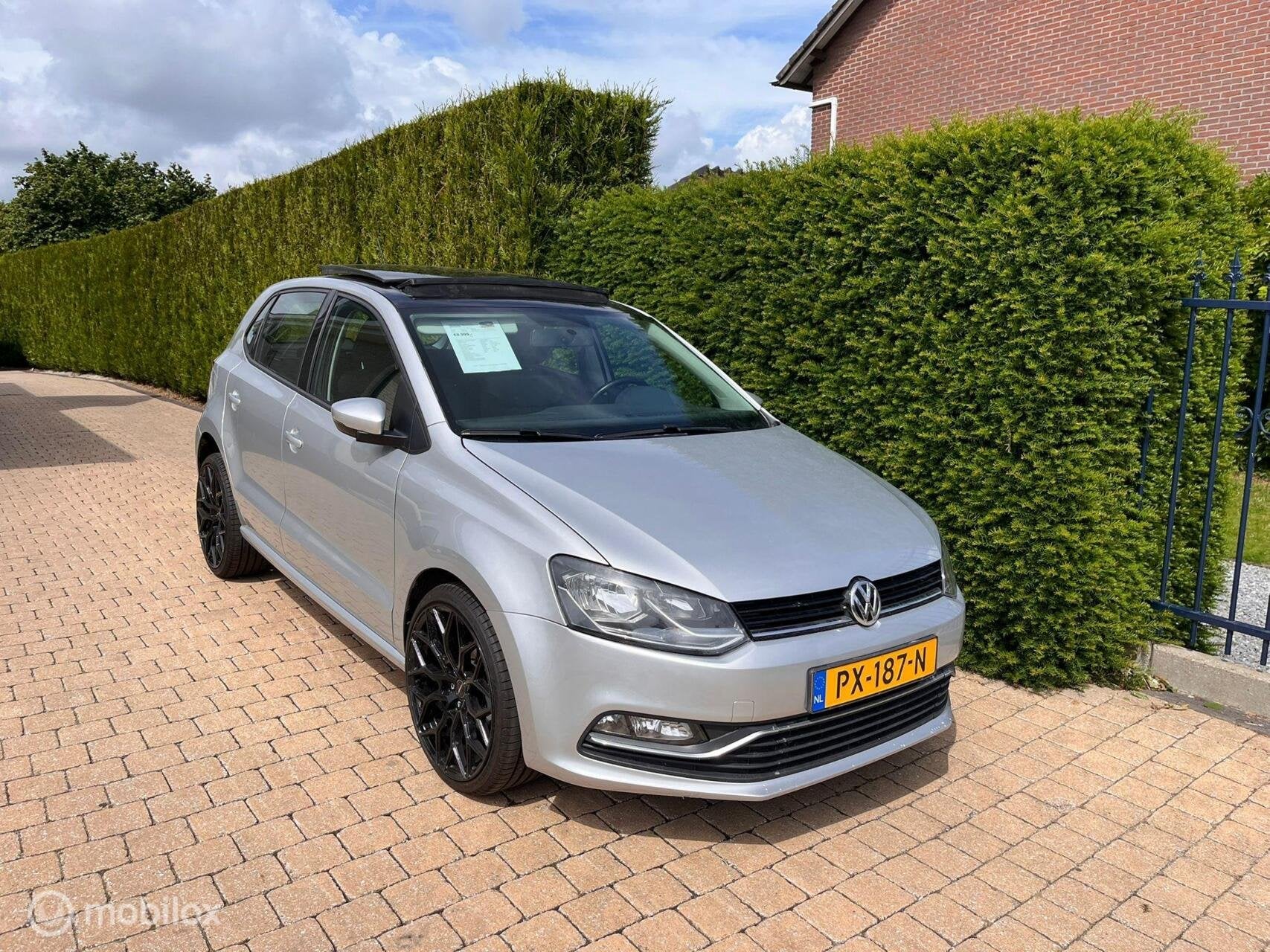 Volkswagen Polo 1.2 TSI Highline MET PANORAMADAK ,NAVIGATIE, Auto's, Stof, 4 cilinders, Start-stop-systeem, Bedrijf