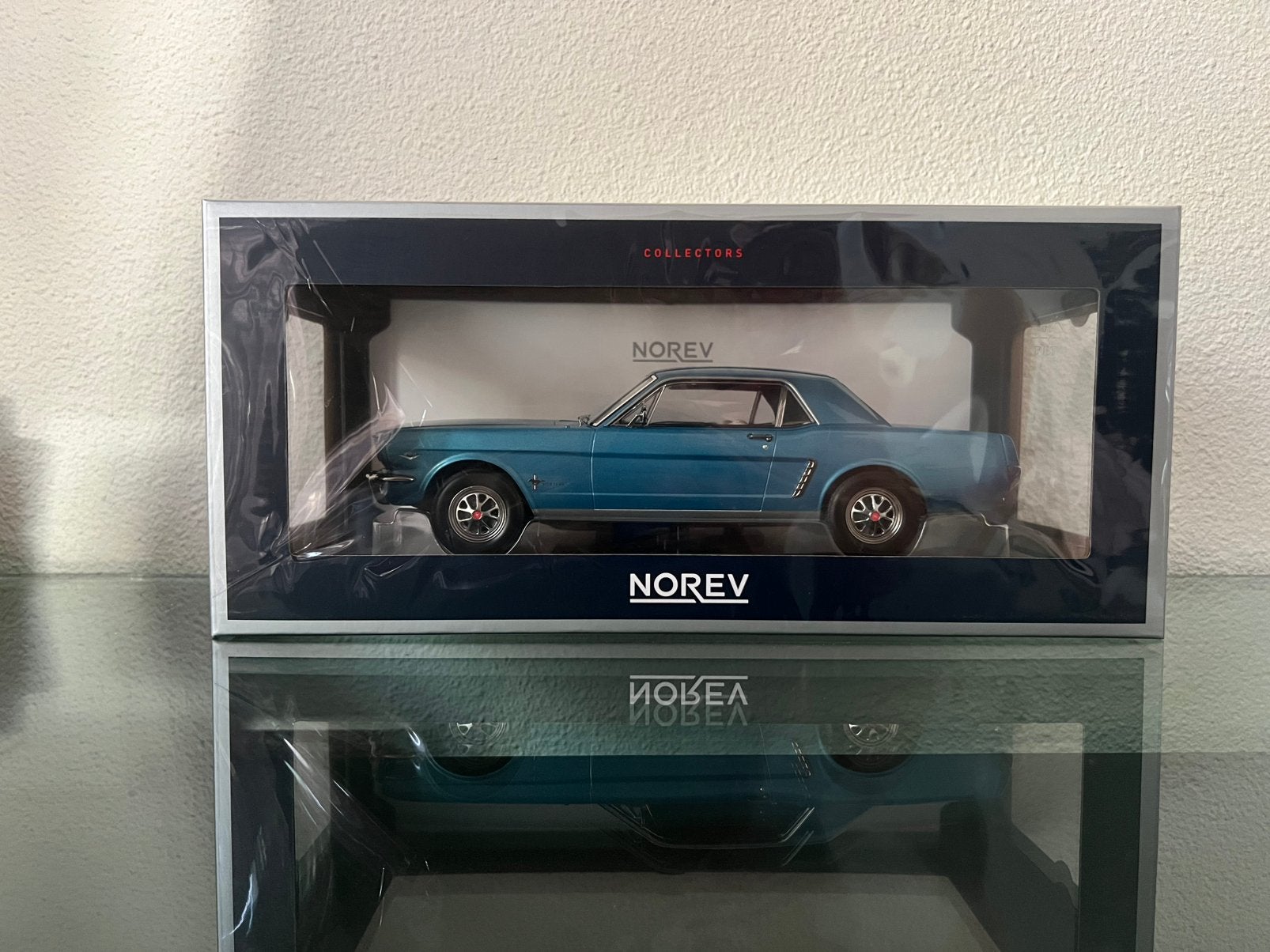 Ford mustang convertible Norev, Ophalen of Verzenden, Zo goed als nieuw, Auto, Norev