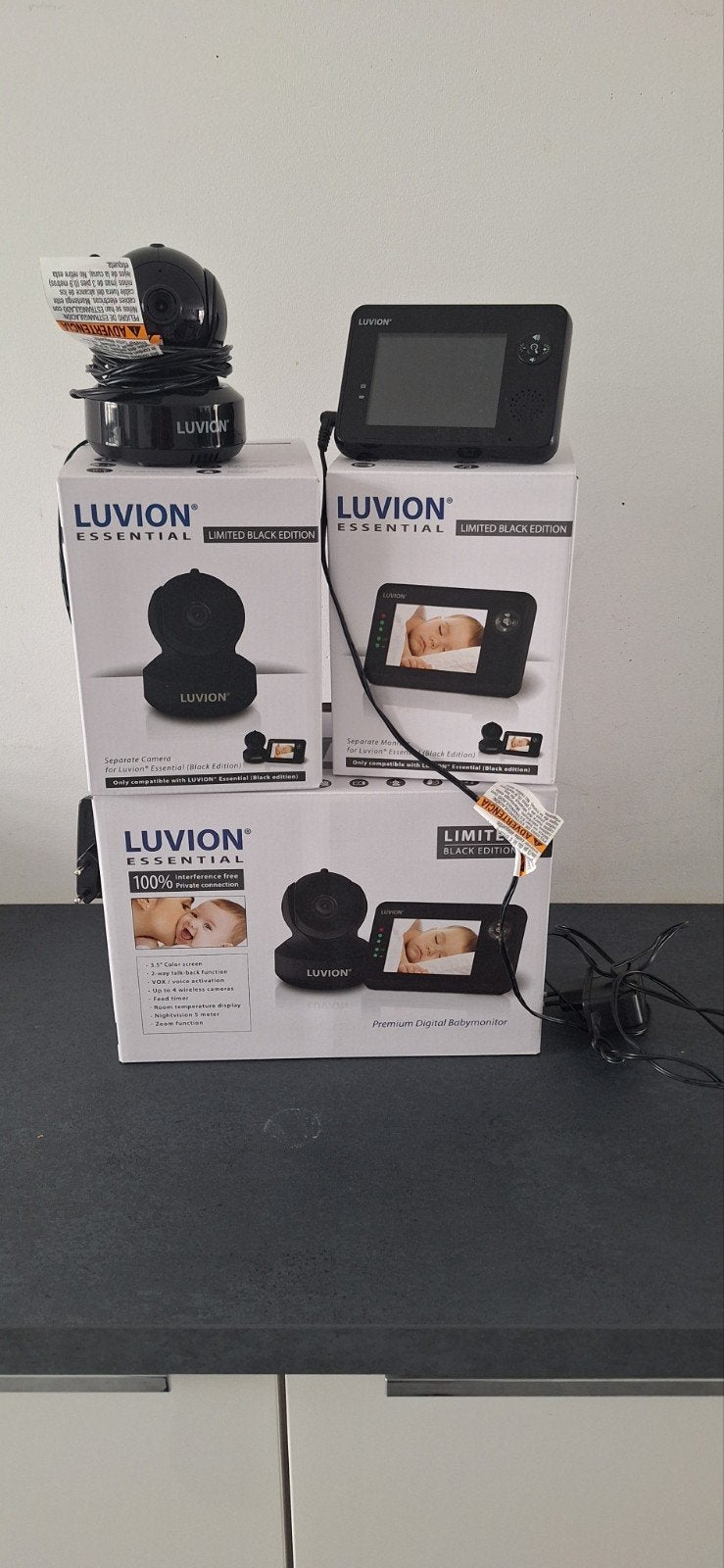 Luvion Essential Black Edition babyfoon met camera, Kinderen en Baby's, Babyfoons, Ophalen