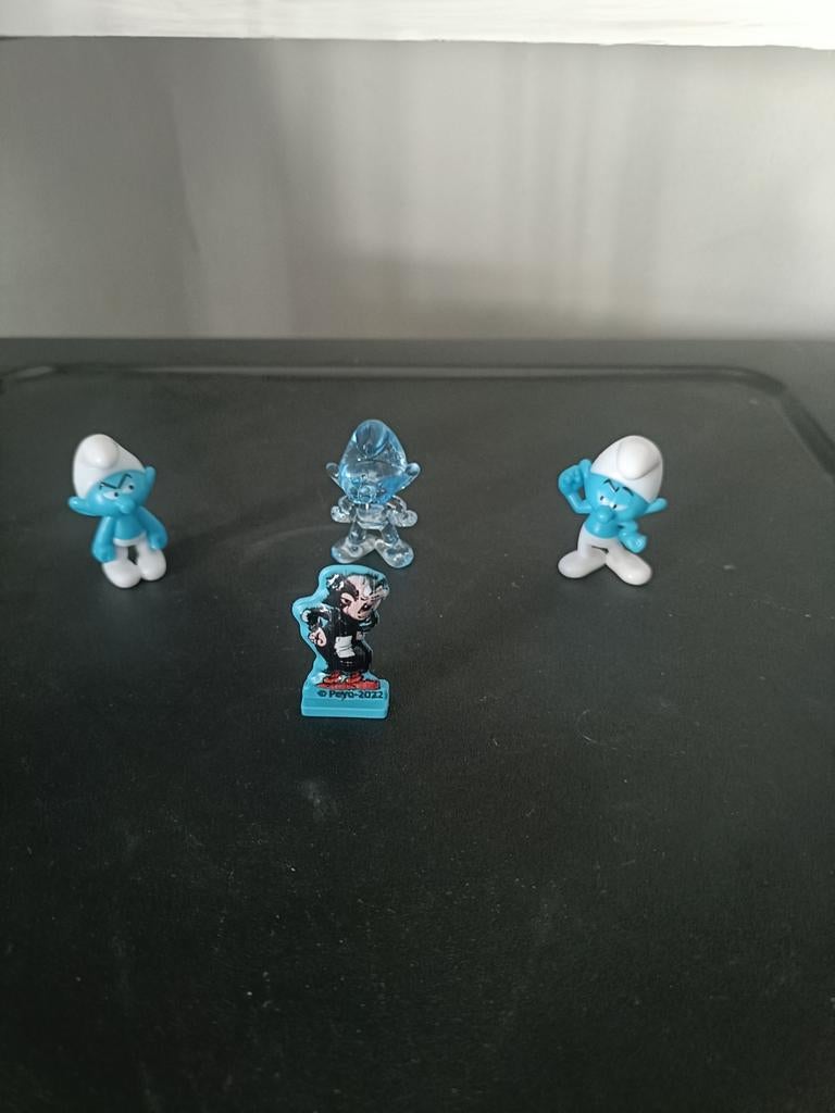 4 Smurfen figuurtjes - Dubbel en in goede staat, Verzamelen, Smurfen, Ophalen of Verzenden, Zo goed als nieuw, Verschillende Smurfen