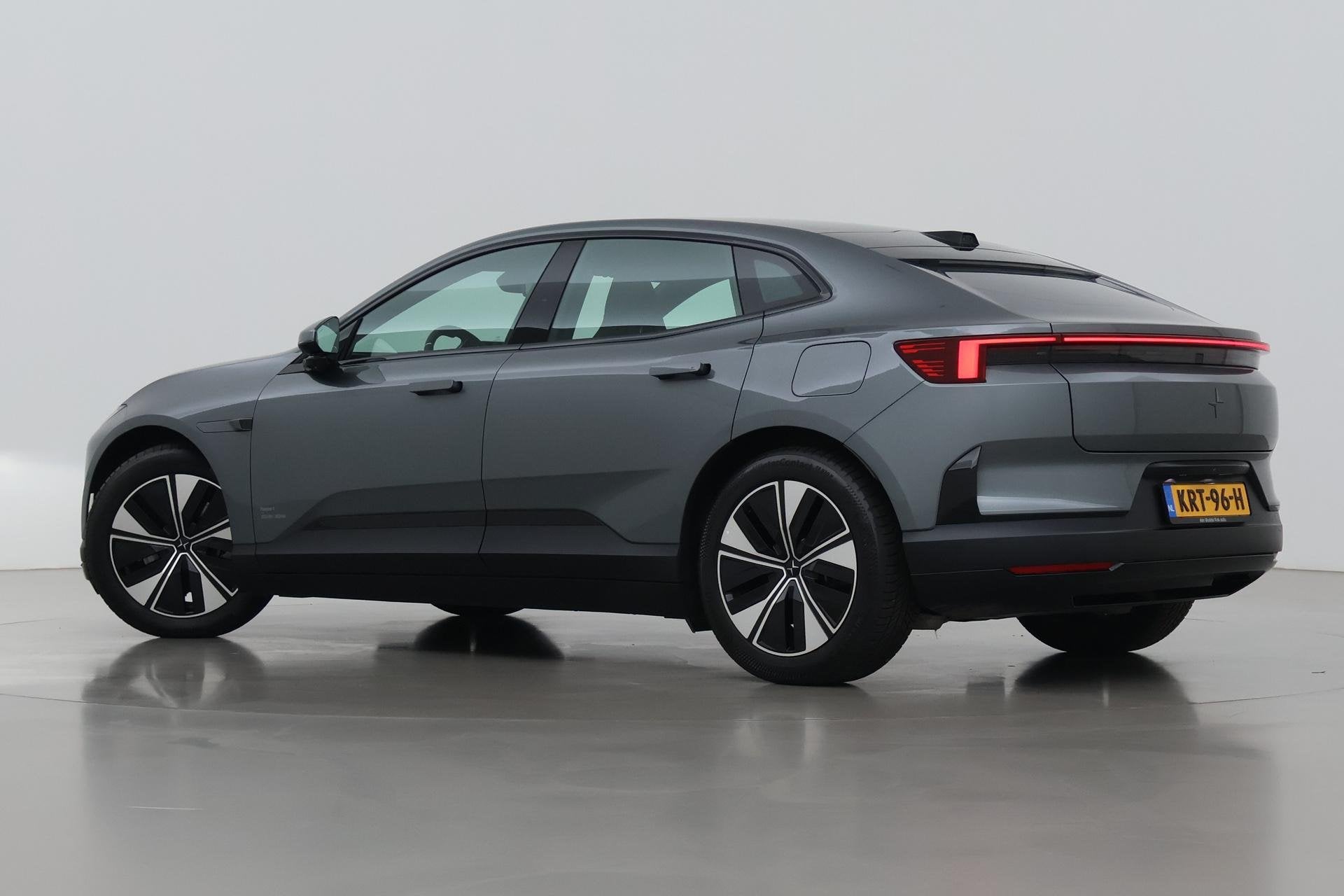 Polestar 4 Long Range Single motor Plus 100 kWh | Plus | Pil, Auto's, Polestar, Automaat, Achterwielaandrijving, 100 kWh, 2205 kg