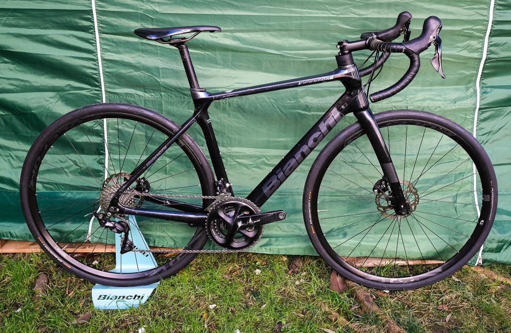 Bianchi Infinito 57 XE 105 2024, 28 inch, Gebruikt, Carbon, Heren