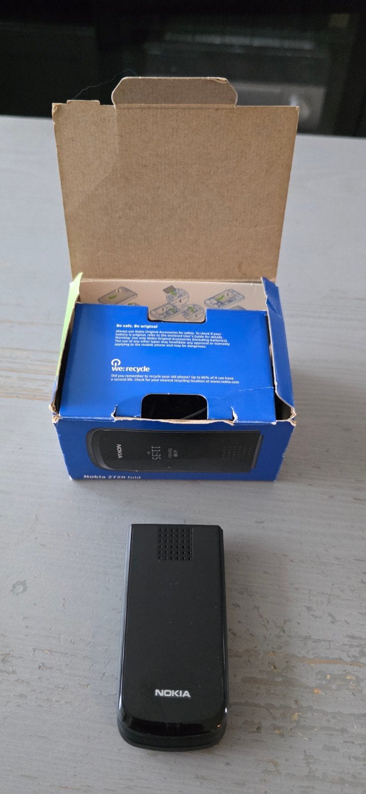 Zo goed als nieuw in doos Nokia 2720 fold, Ophalen, Zwart, Inklapmodel, Minder dan 3 megapixel