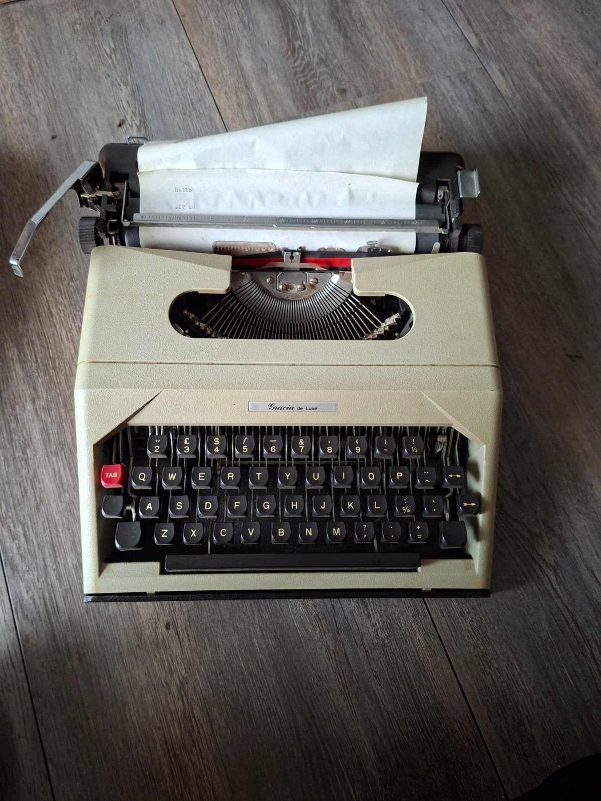 vintage Gracia de Luxe draagbare typemachine, Diversen, Typemachines, Ophalen of Verzenden, Gebruikt