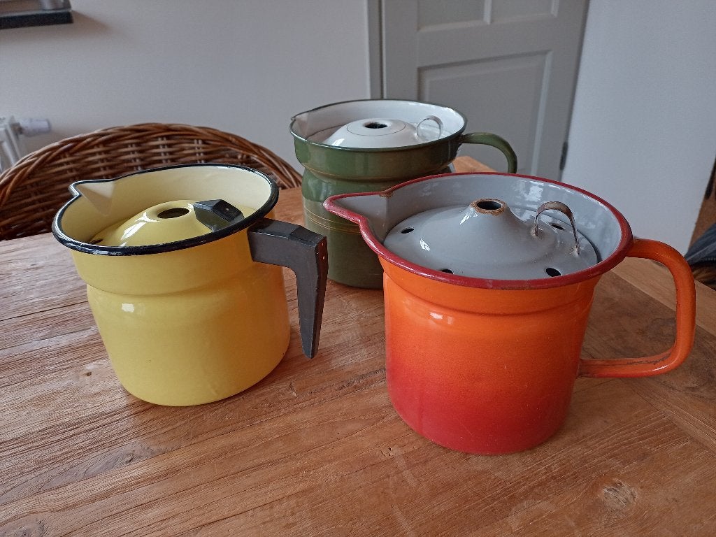 3x emaille melkkan/koker geel/groen/oranje, Antiek en Kunst, Antiek | Emaille, Ophalen of Verzenden