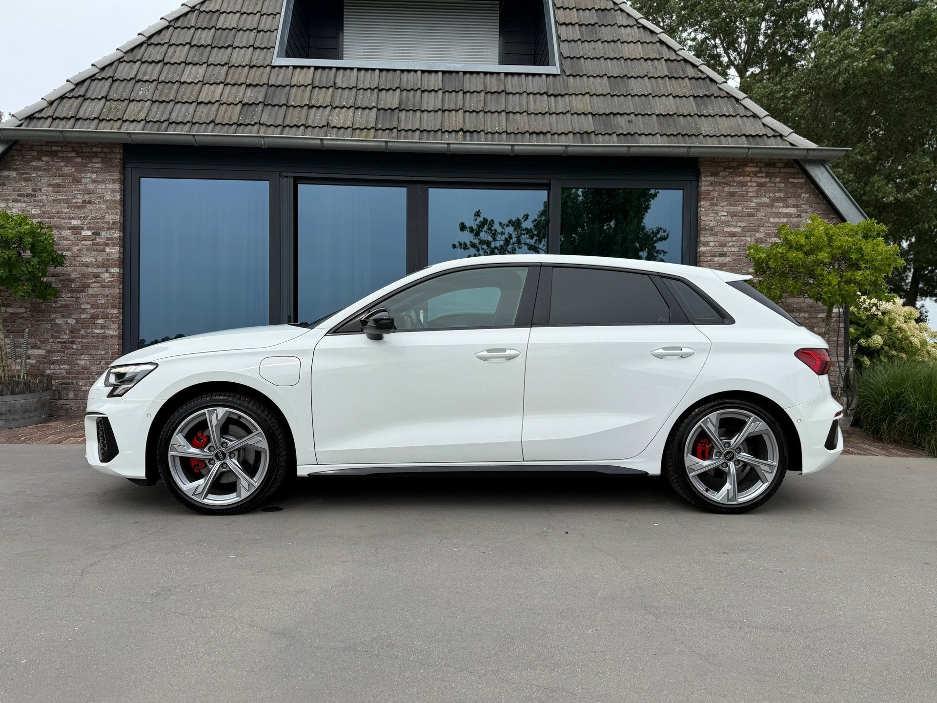 Foto 6 van Audi A3 Sportback 40 TFSI hybride S-line