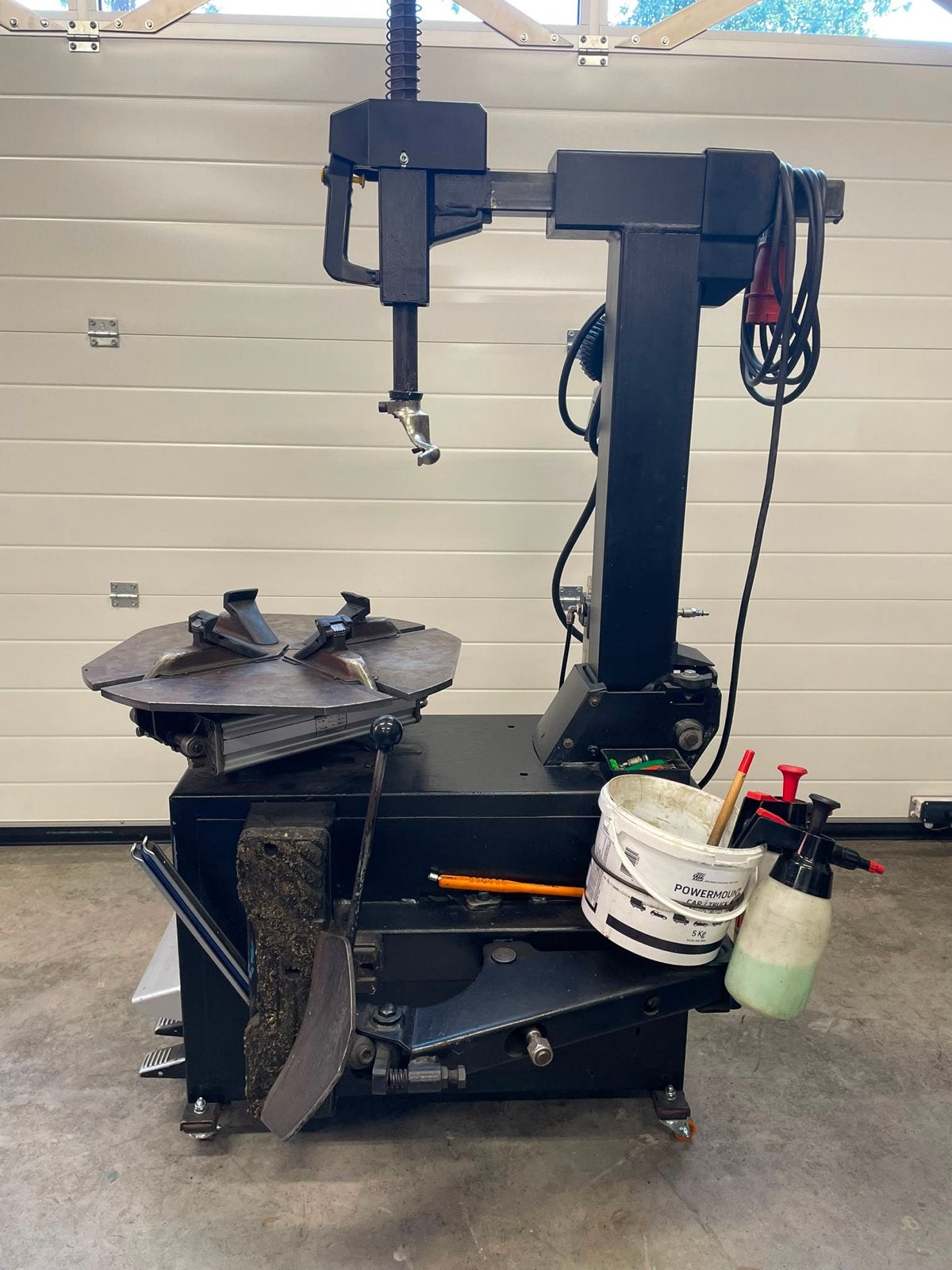 Bandendemonteer - en balanceermachine - volledig functioneel, Auto diversen, Ophalen, Gebruikt