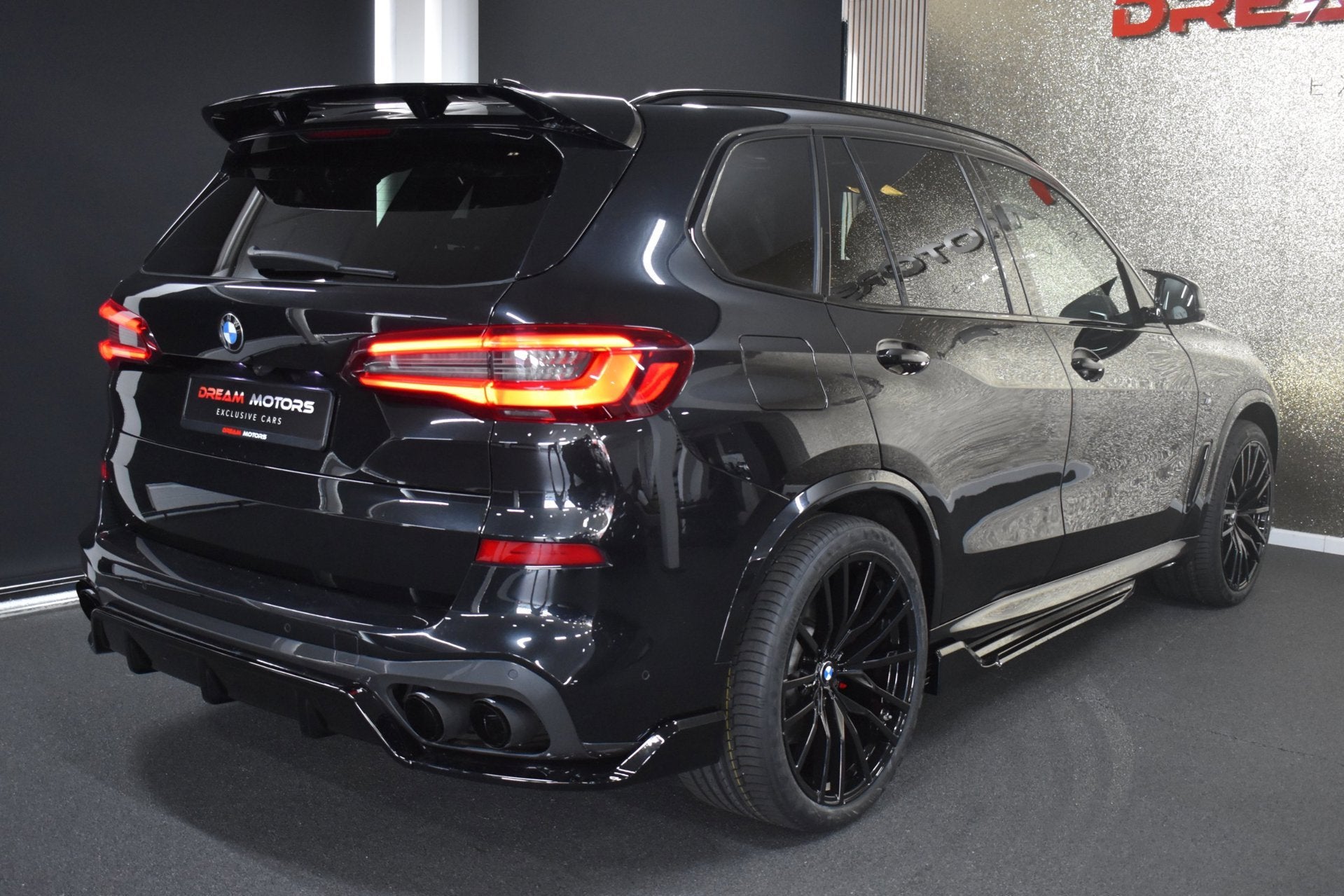 Foto 13 van BMW X5 45e M-Sport xDrive 394pk | AKRAPOVIC | M-STOELEN | AC