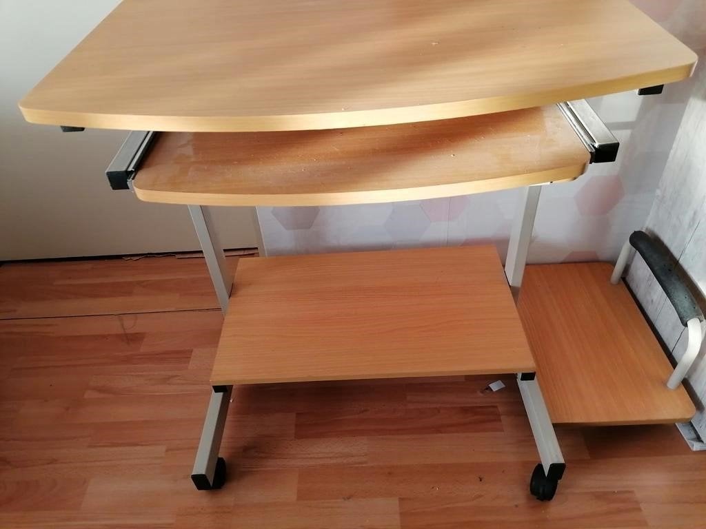 Computertafel op/met zwenkwielen, Huis en Inrichting, Ophalen, Zo goed als nieuw, Eikenhout, 40 tot 80 cm