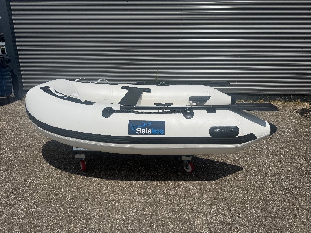 Rib 250 boot nieuw, Watersport en Boten, Nieuw, Ophalen of Verzenden, 2 m, Benzine