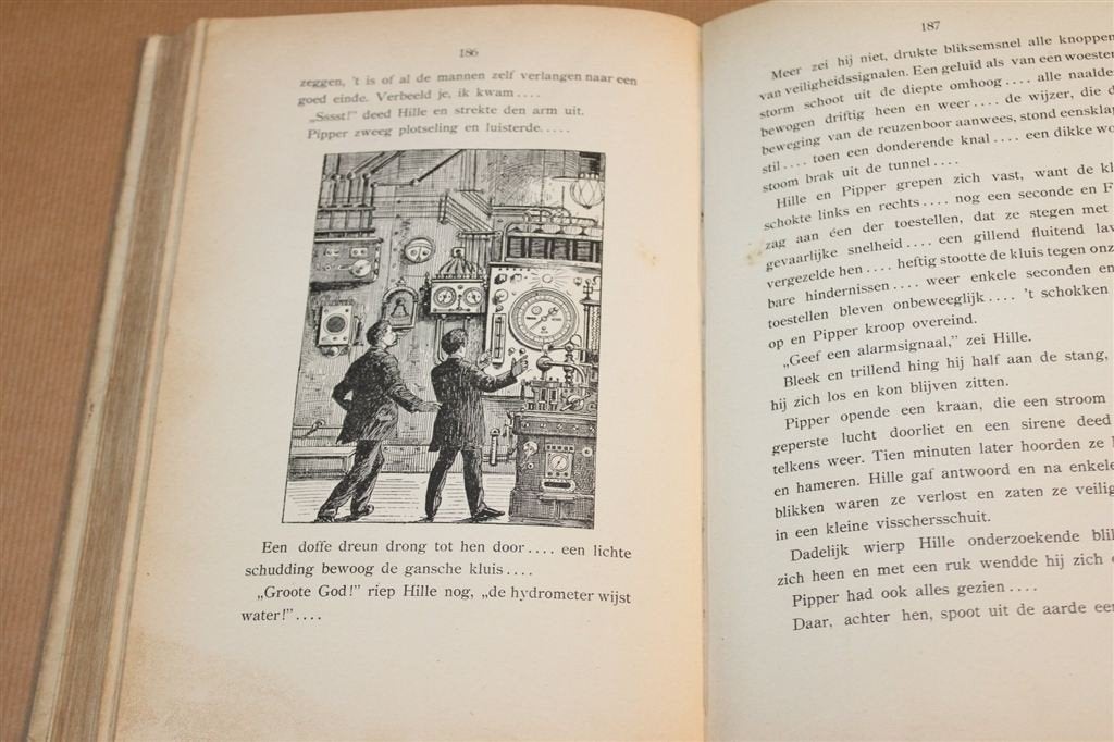Pipper Valt door de Aarde — Vletter — Jongensboek 1912, Ophalen of Verzenden, Gelezen
