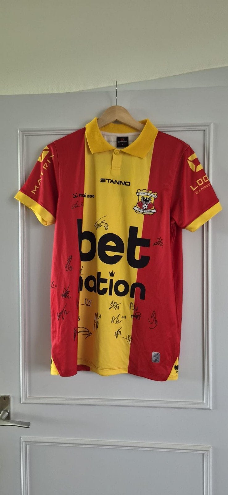 Go Ahead Eagles thuisshirt 2024/2025 met handtekeningen, Maat S, Ophalen of Verzenden, Nieuw, Shirt