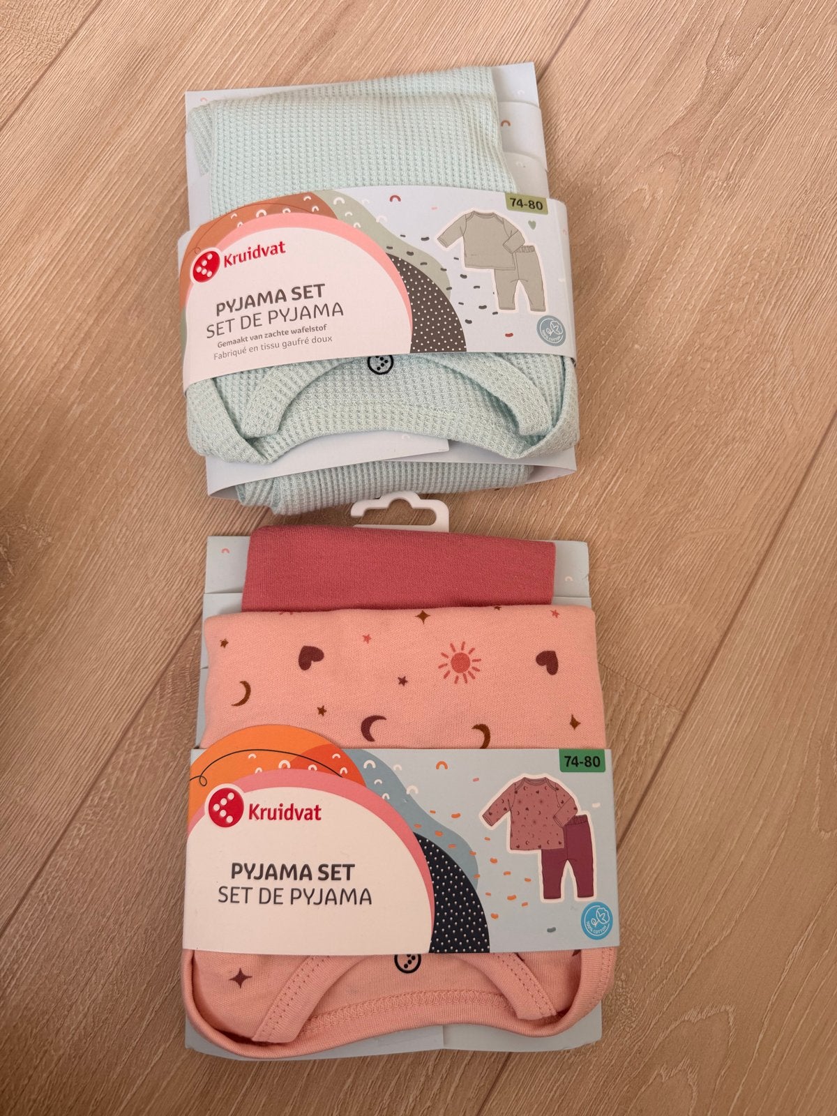 2x Nieuwe Pyjama Baby Kruidvat Maat 74-80, Ophalen of Verzenden, Nieuw, Jongetje of Meisje