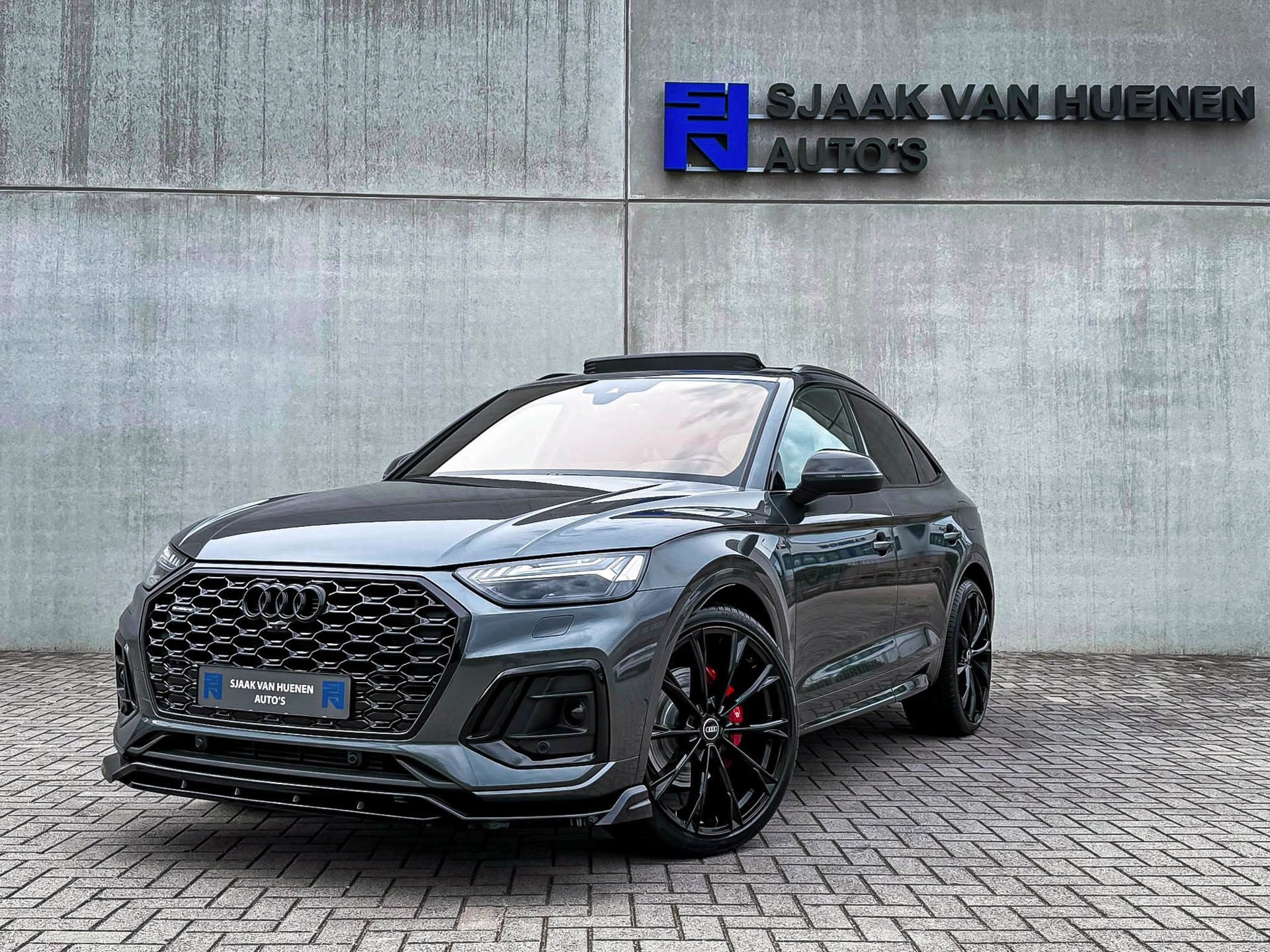 Audi Q5 Sportback 55TFSIe 367pk Quattro Competition S Editio, Auto's, Audi, Automaat, Dealer onderhouden, Gebruikt, 4 cilinders