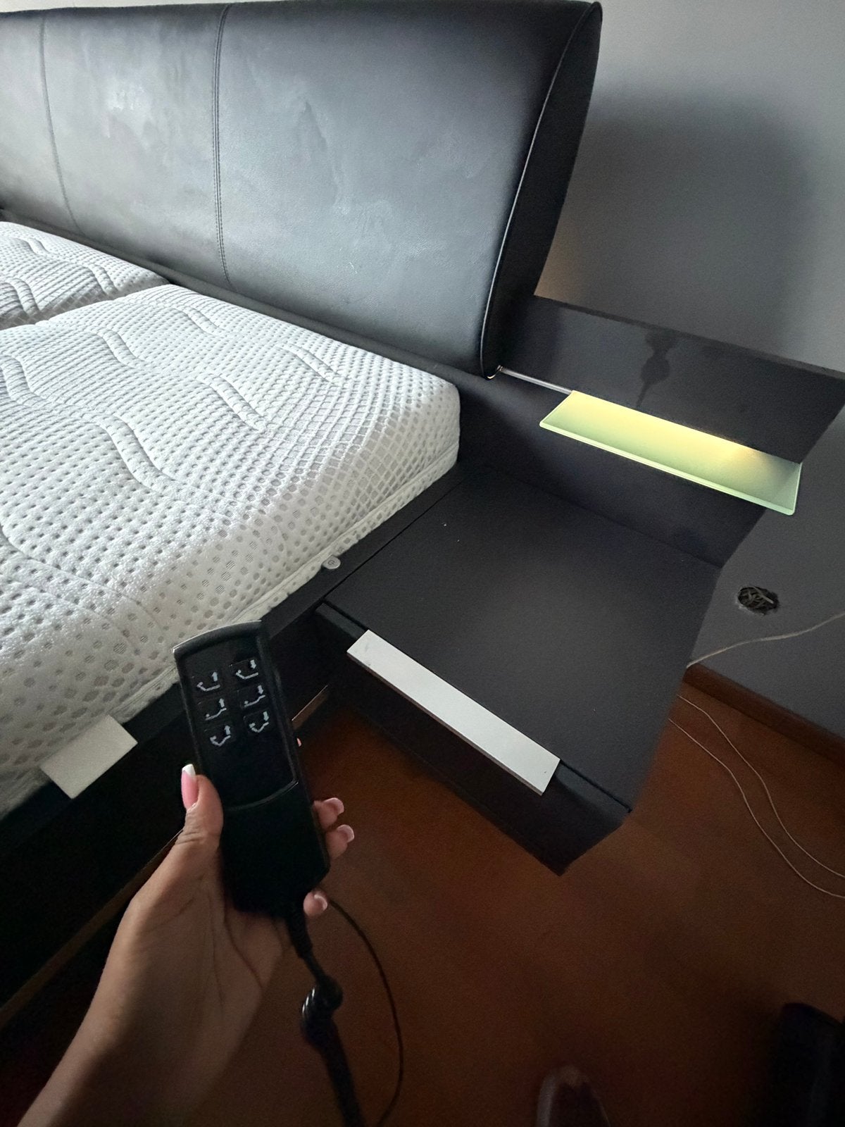 Elektrisch verstelbaar bed 180x200, Huis en Inrichting, Slaapkamer | Boxsprings, Ophalen, Zwart, Luxe, Tweepersoons