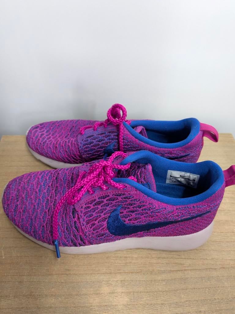 Nike Roshe One Flyknit Shoes maat 37.5 Fuchsia Royal Blue, Nike, Ophalen of Verzenden, Nike, Nike