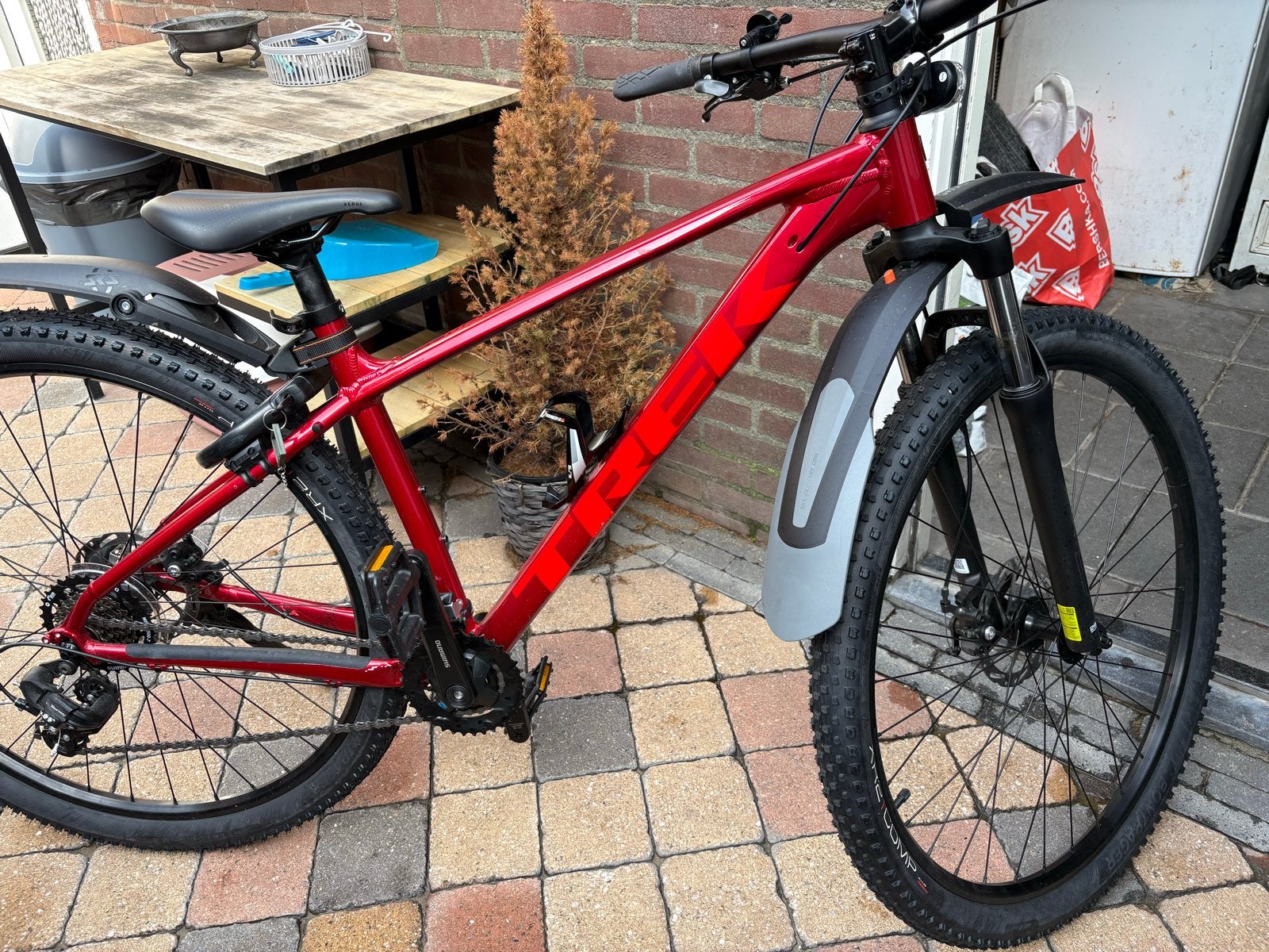 Foto 9 van Trek Marlin  4 Mountainbike - Zo goed als nieuw