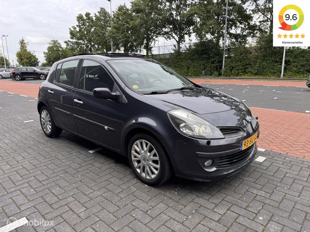 Renault Clio 1.6-16V Privilège, Auto's, Renault, Bedrijf, Te koop, Clio, ABS, Airbags, Airconditioning, Alarm, Boordcomputer, Centrale vergrendeling