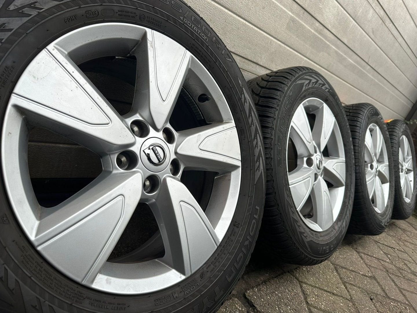 17 inch Volvo XC40 XC70 XC60 EX40 C40 velgen winterbanden, Gebruikt, -, -, Banden en Velgen