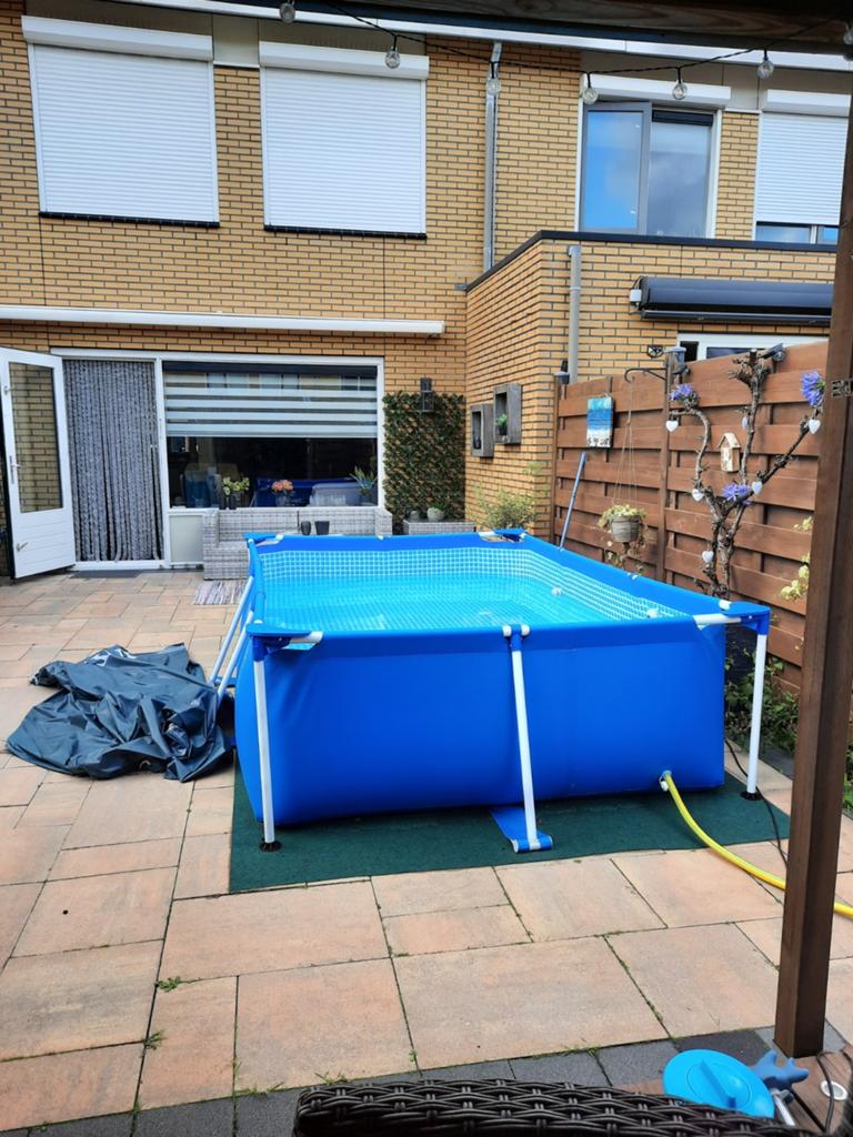 Intex Zwembad 200x300 cm met pomp, evt. ruilen, Gebruikt, 200 tot 300 cm, Ophalen of Verzenden, Opzetzwembad