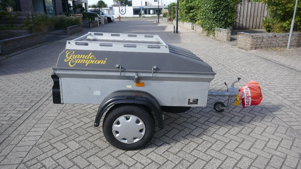 Saris kampeer aanhangwagen, Ophalen, Zo goed als nieuw