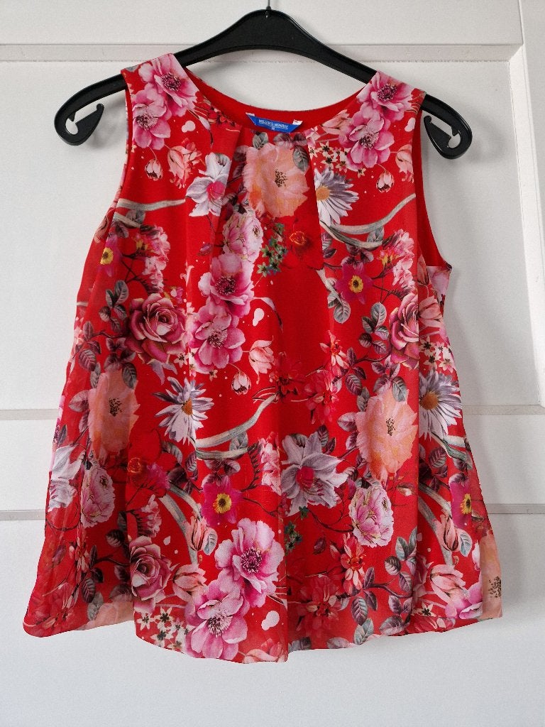 Shirt zonder mouw, rood met bloemen, maat 38, Maat 38/40 (M), Ophalen of Verzenden, Zo goed als nieuw, Korte mouw