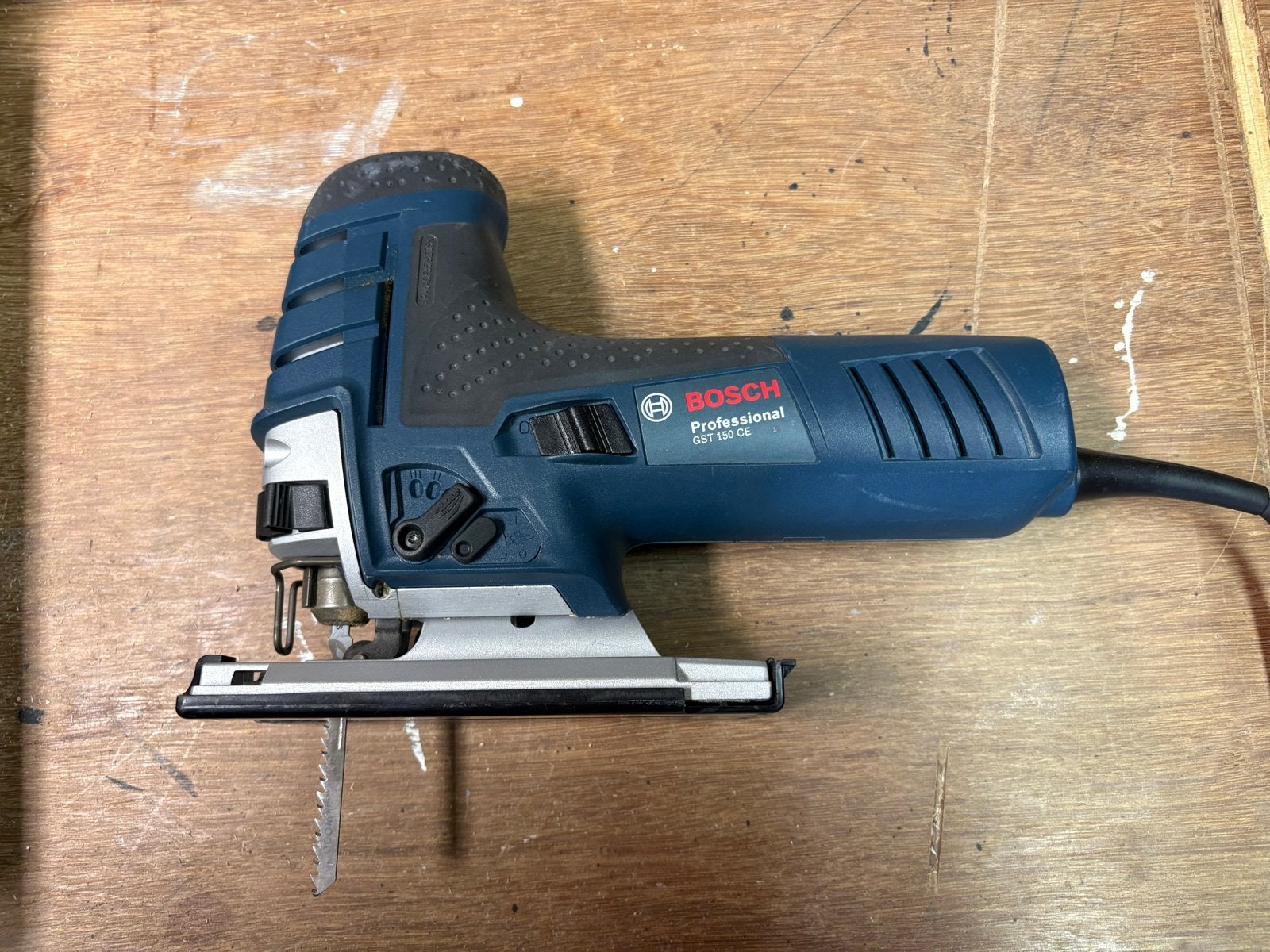 Bosch Professional GST 150 CE Decoupeerzaag, Gebruikt, 600 tot 1200 watt, Ophalen of Verzenden, Decoupeerzaag