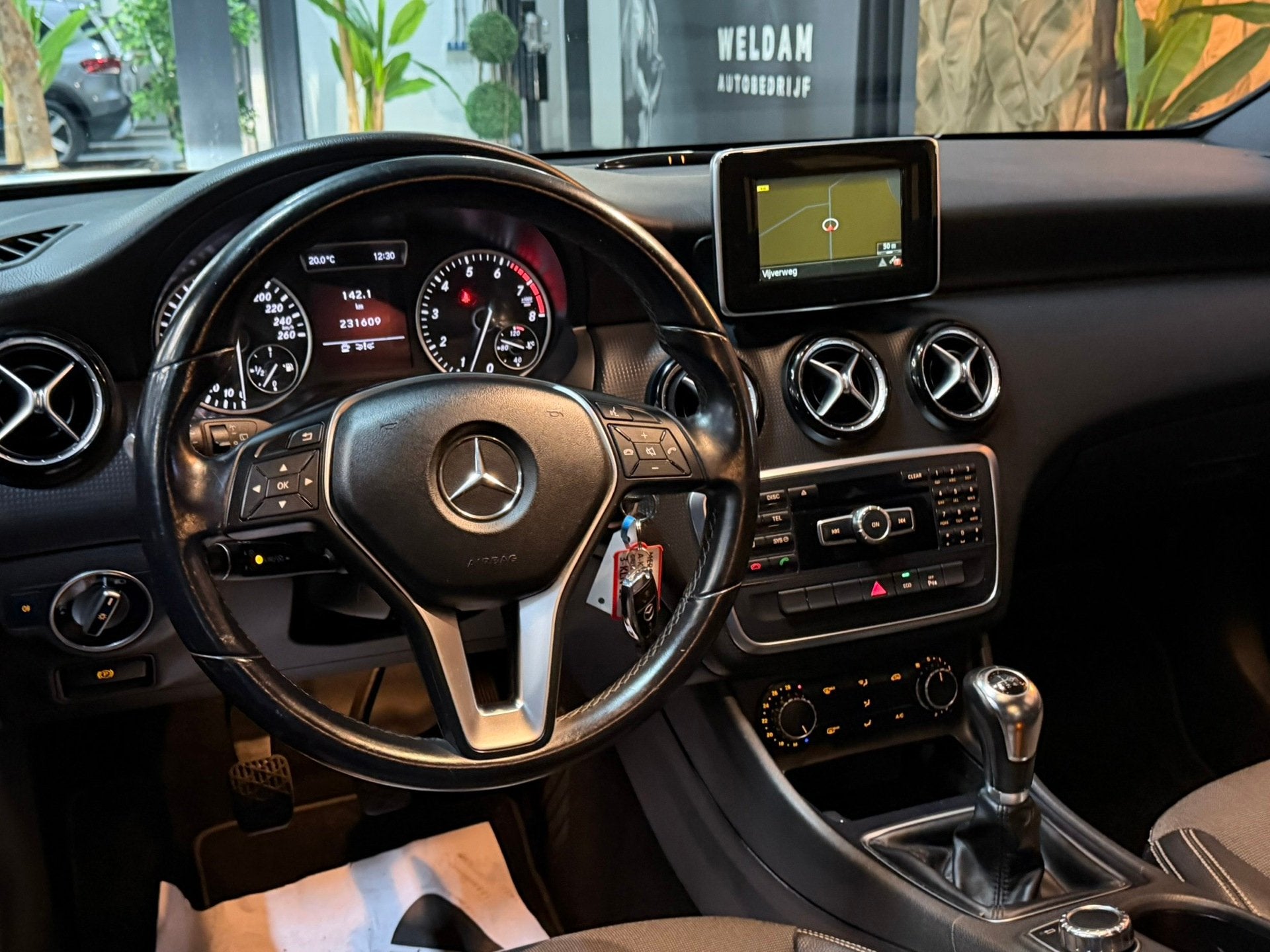 Mercedes-Benz A-klasse 180 AMG NAP|Xenon|LED|Navi|Leder|Afne, Auto's, Mercedes-Benz, Voorwielaandrijving, Gebruikt, 4 cilinders