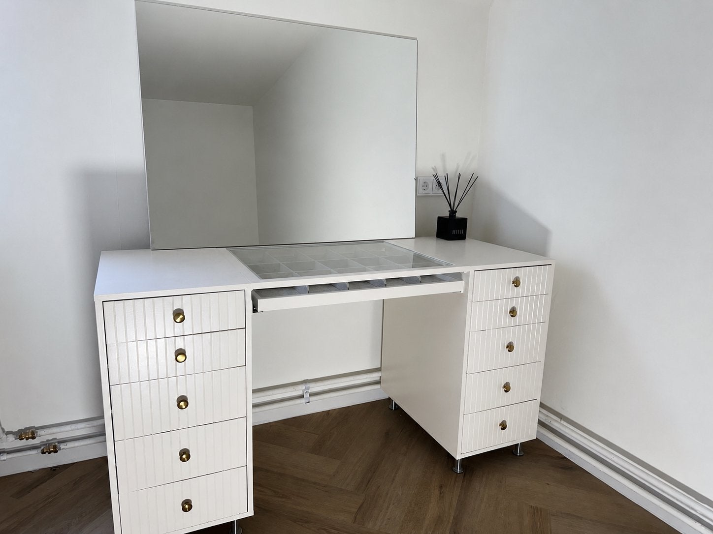 Unieke design make-up tafel met glazen blad, Ophalen of Verzenden, 50 tot 100 cm, Minder dan 100 cm