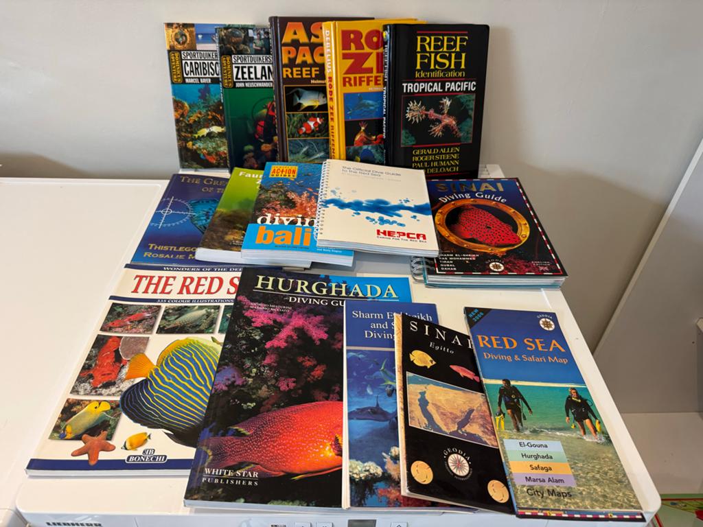 Verzameling boeken onderwater flora en fauna, Boeken, Ophalen of Verzenden, Zo goed als nieuw, Natuur algemeen