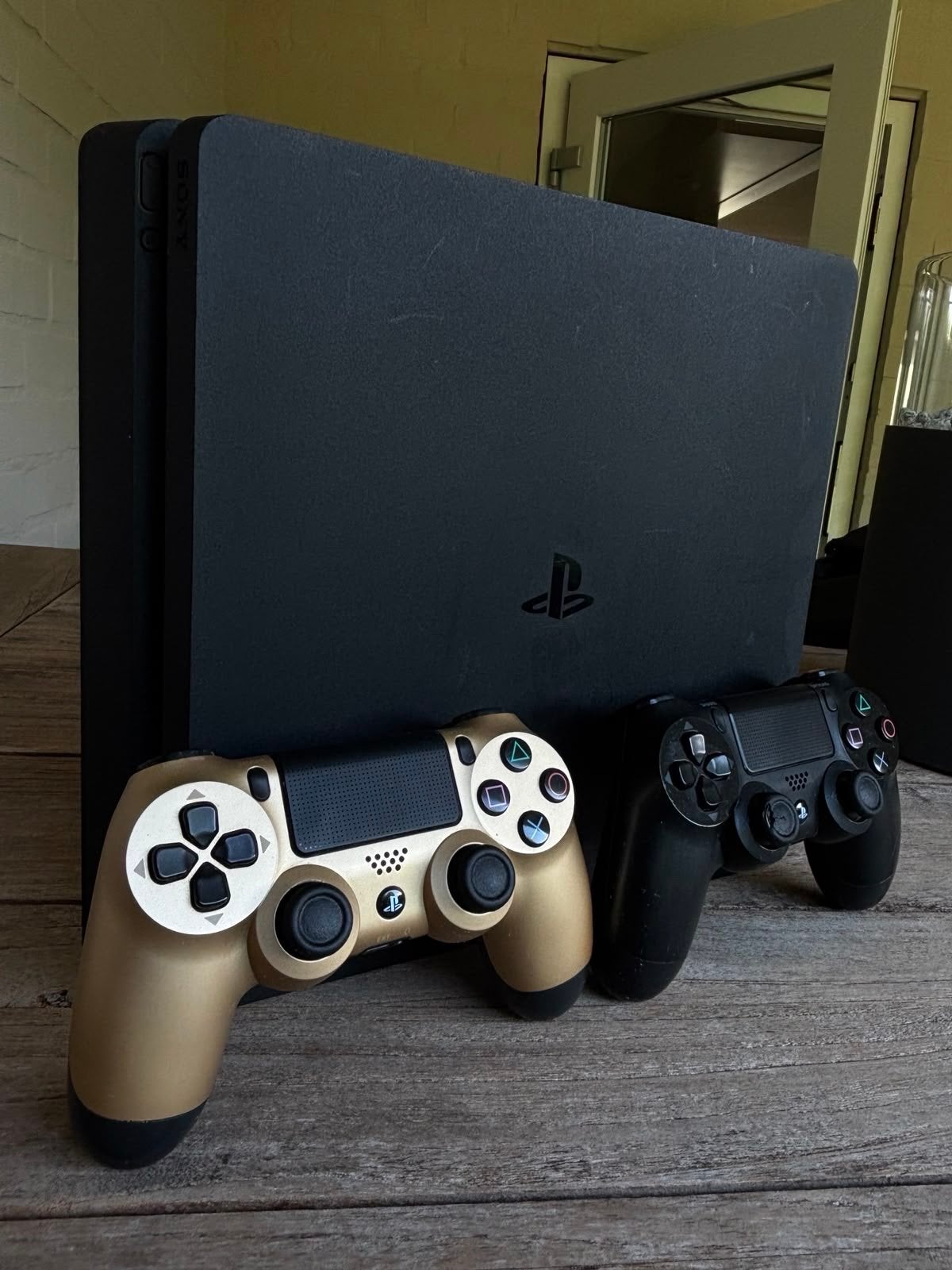 PlayStation 4 500GB met 2 controllers en 3 spellen, Spelcomputers en Games, Ophalen, Met 2 controllers, Slim, 500 GB